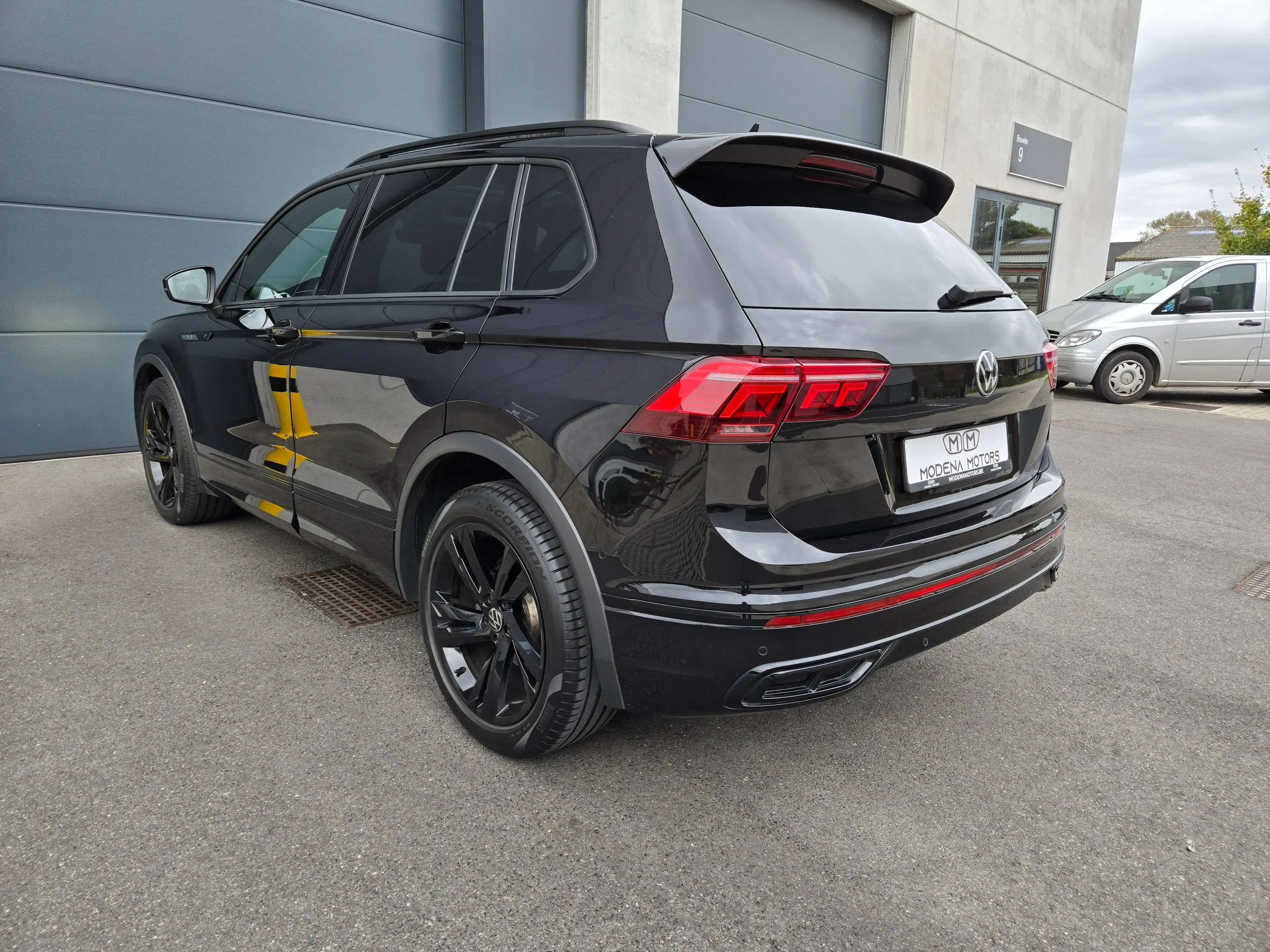 Volkswagen Tiguan — photo 13
