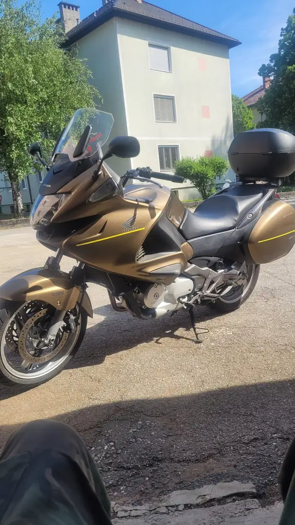 Honda NT 700 Beige - 2