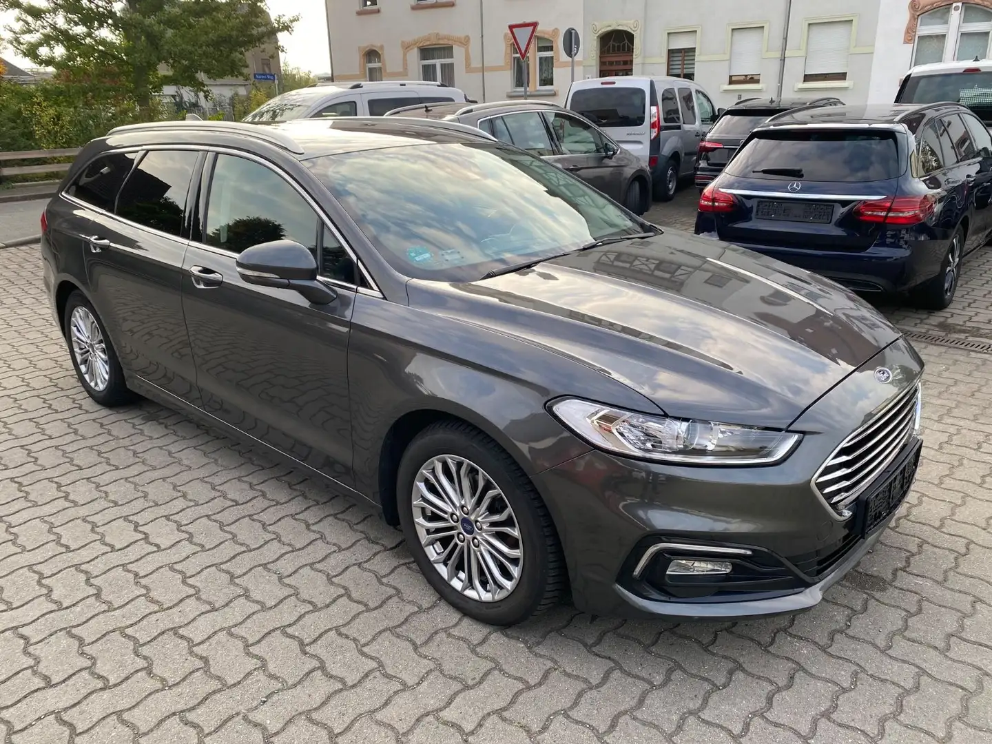 Ford Mondeo Turnier Titanium Grau - 1