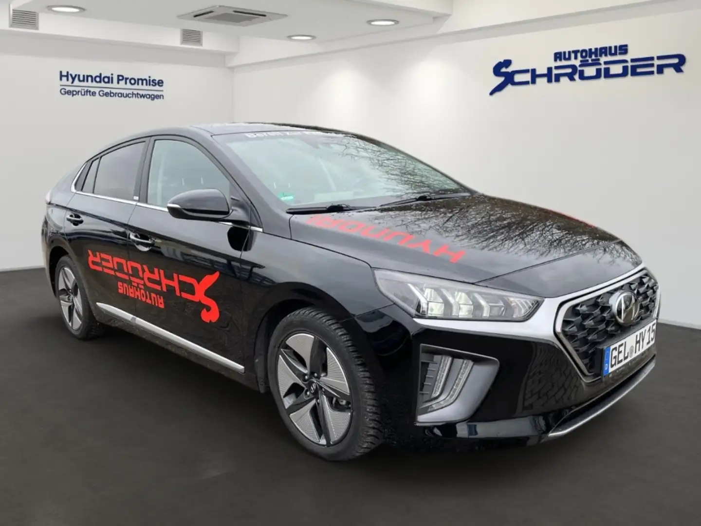 Hyundai IONIQ 1.6 GDi Hybrid Facelift Klimaautomatik, Černá - 2