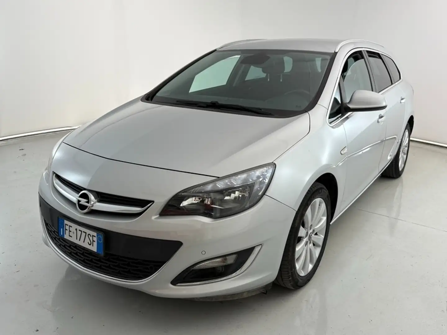 Opel Astra Sports Tourer 1.4 Turbo GPL-Tech Cosmo siva - 1