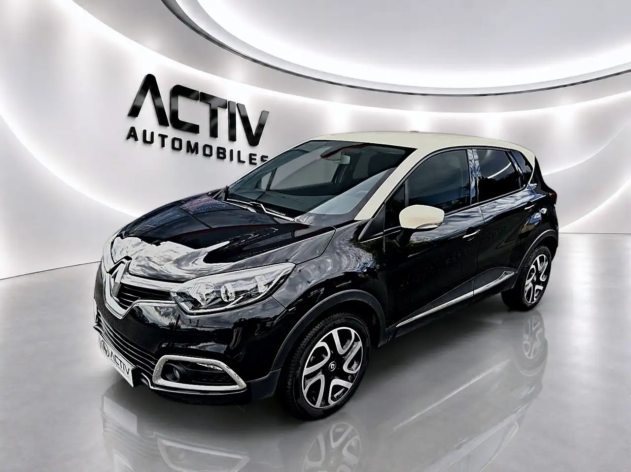 Renault Captur 0.9 TCE 90 ENERGY INTENS 2016 — photo 1 of 30