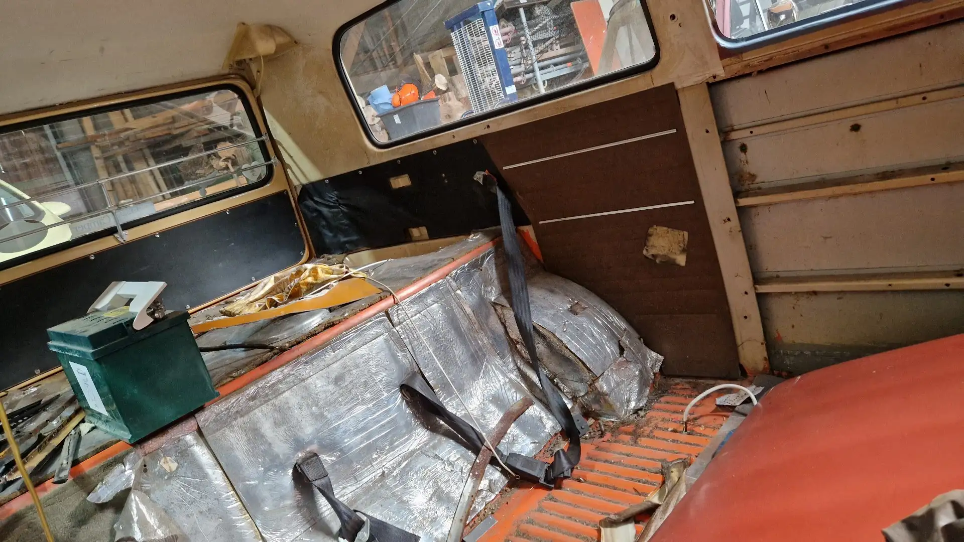 Volkswagen T2 T2b Deluxe Luxusbus Beige - 2