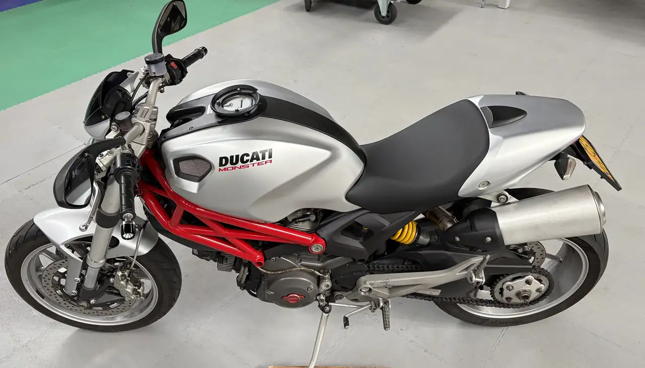 Ducati Monster 1100