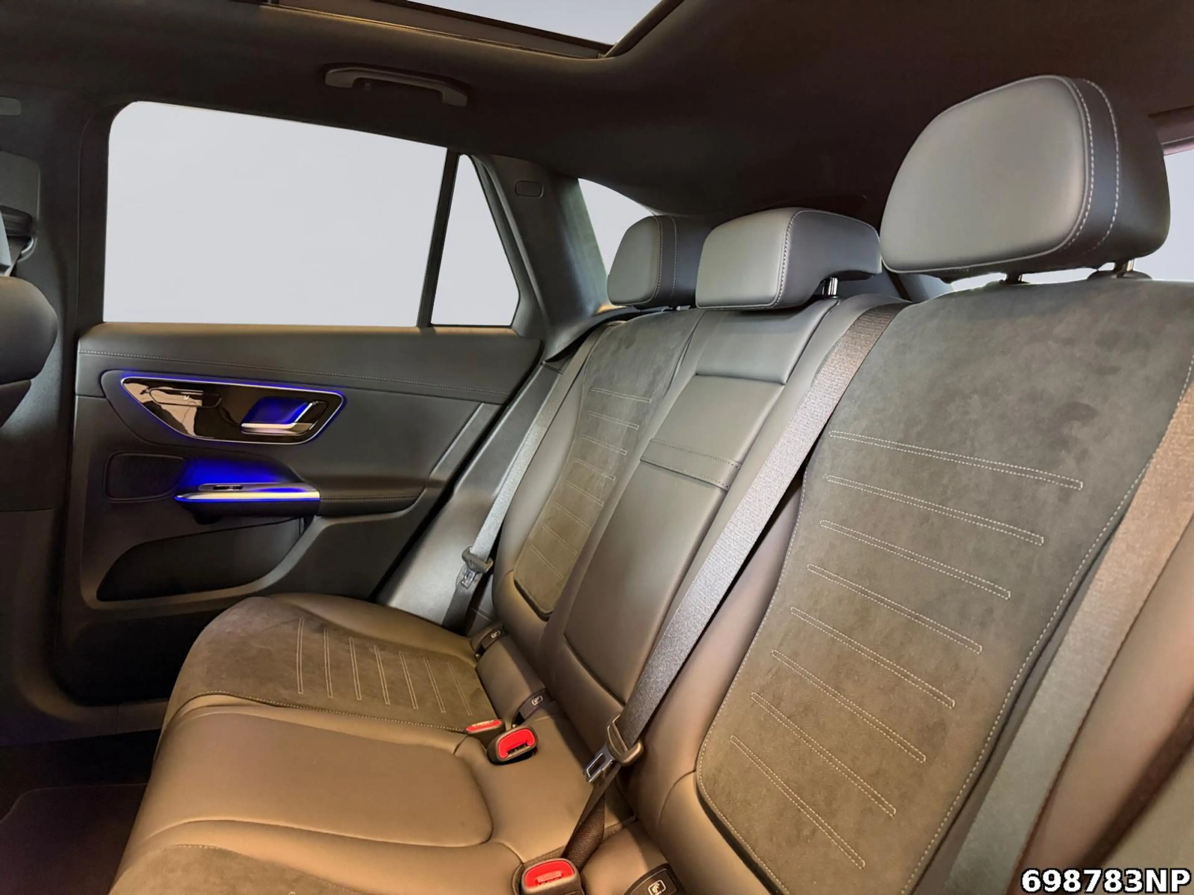 Mercedes-Benz GLC 200 4MATIC PANO+AHK+20"+360°+DIGITAL-LIGHT+ — photo 11