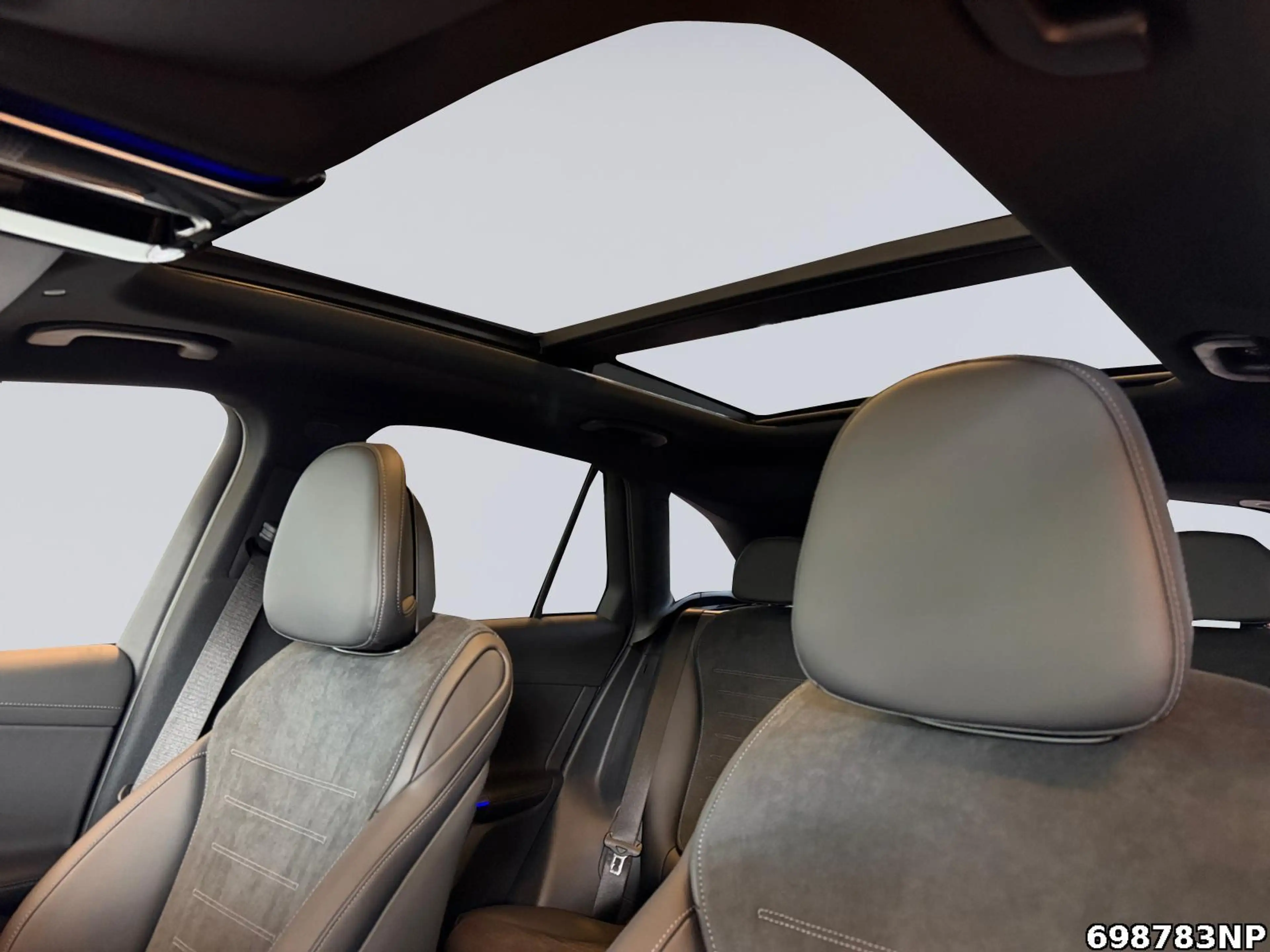 Mercedes-Benz GLC 200 4MATIC PANO+AHK+20"+360°+DIGITAL-LIGHT+ — photo 13