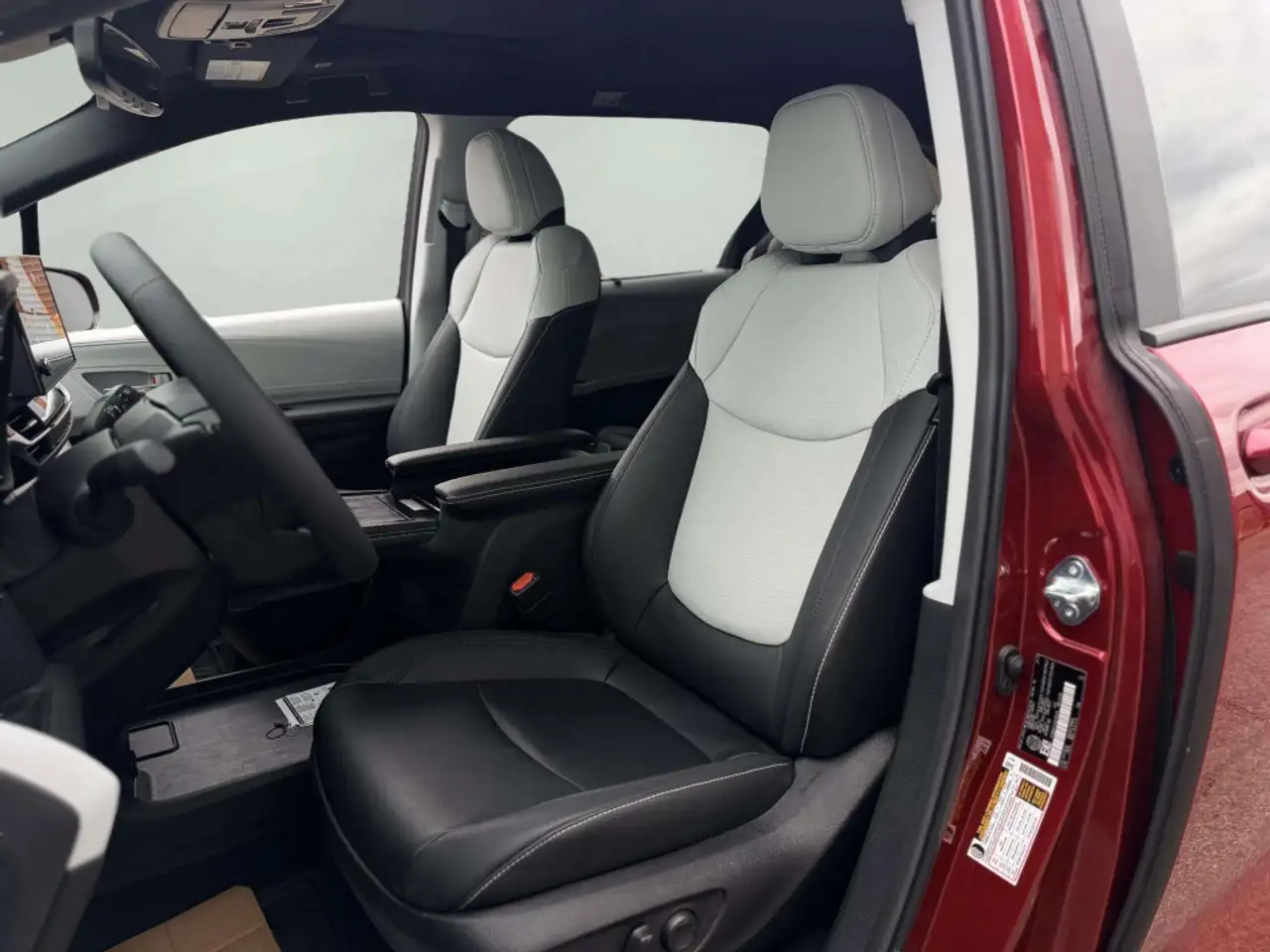 Toyota Sienna снимка Toyota Sienna
