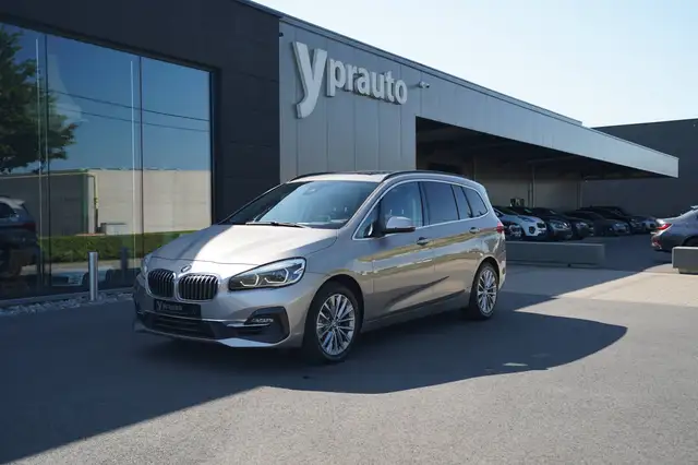 BMW 216 Gran Tourer 216i luxury line Leder Camera Navigatie Apple carplay Android Privacy glas Verwarmde zetels Full led Head up