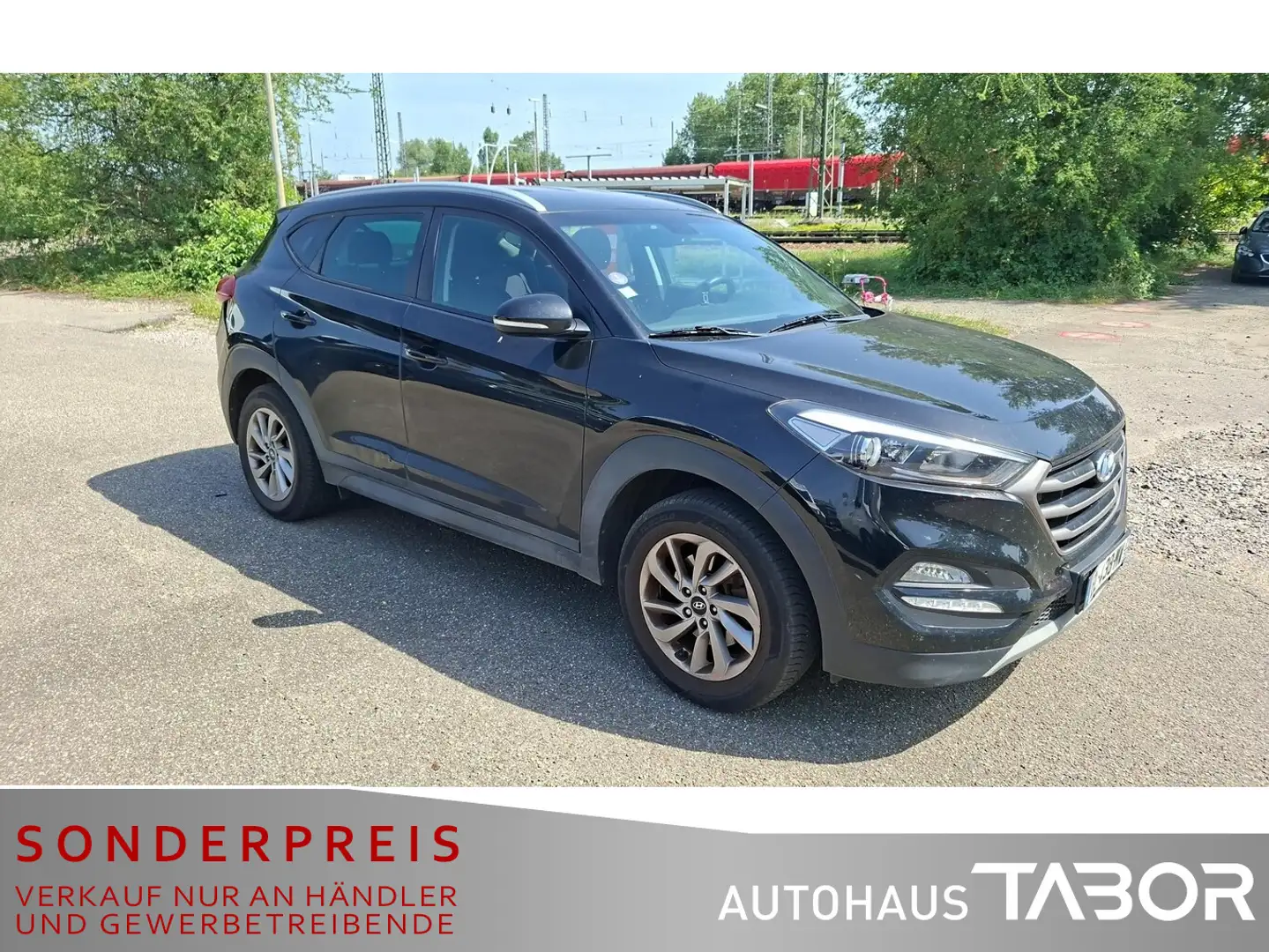 Hyundai TUCSON 1.6 Trend 2WD Navi LM Klimaaut. SHZ PDC - 2