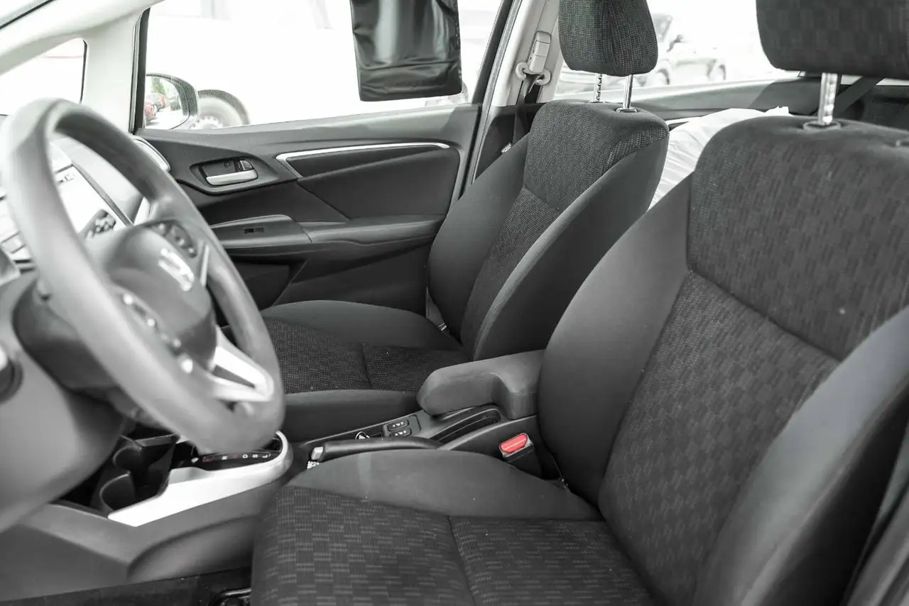 Honda Fit снимка Honda Fit