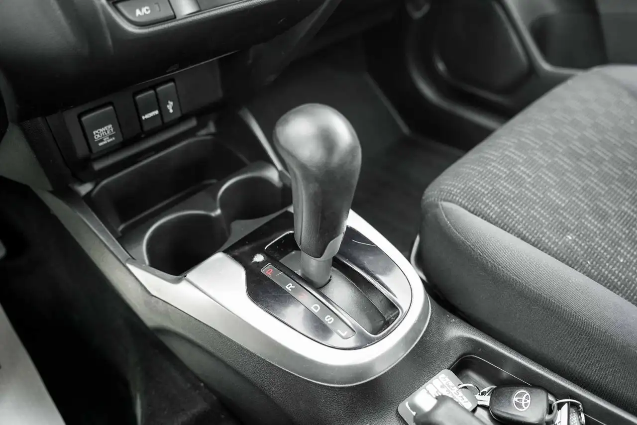 Honda Fit снимка Honda Fit