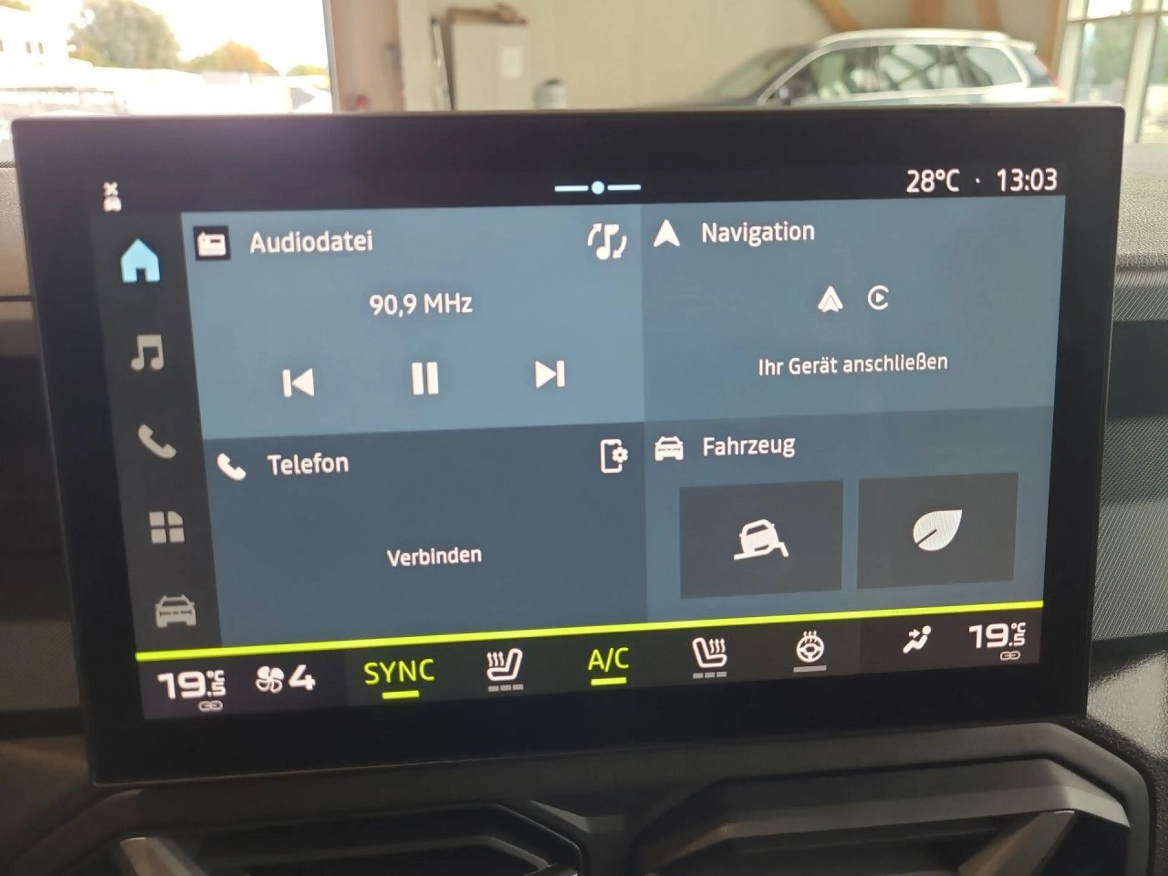 Dacia Bigster TCe 140 Expression Bluetooth LED Klima — photo 21