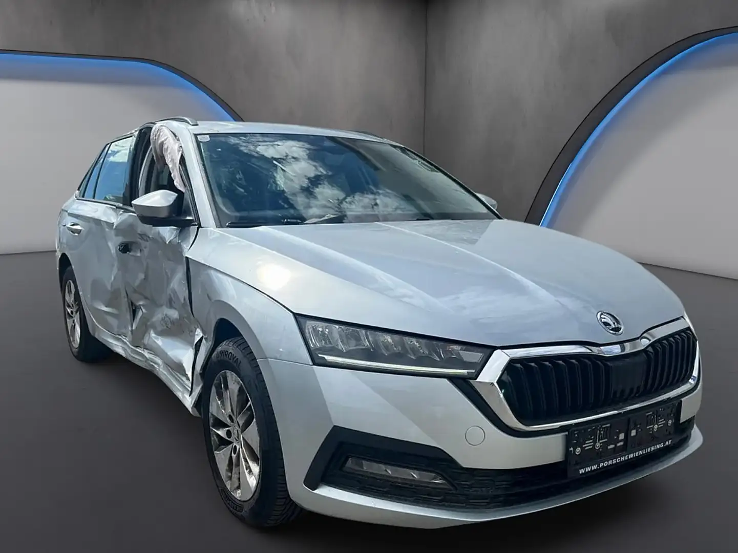 Skoda Octavia Combi 2,0 TDI 4x4 DSG*Unfallwagen* Fahrbereit* Argent - 1