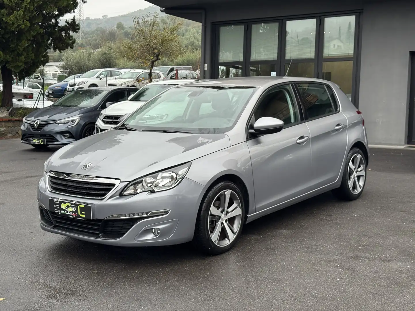 Peugeot 308 5p 1.6 bluehdi Business s&s 100cv Grigio - 1