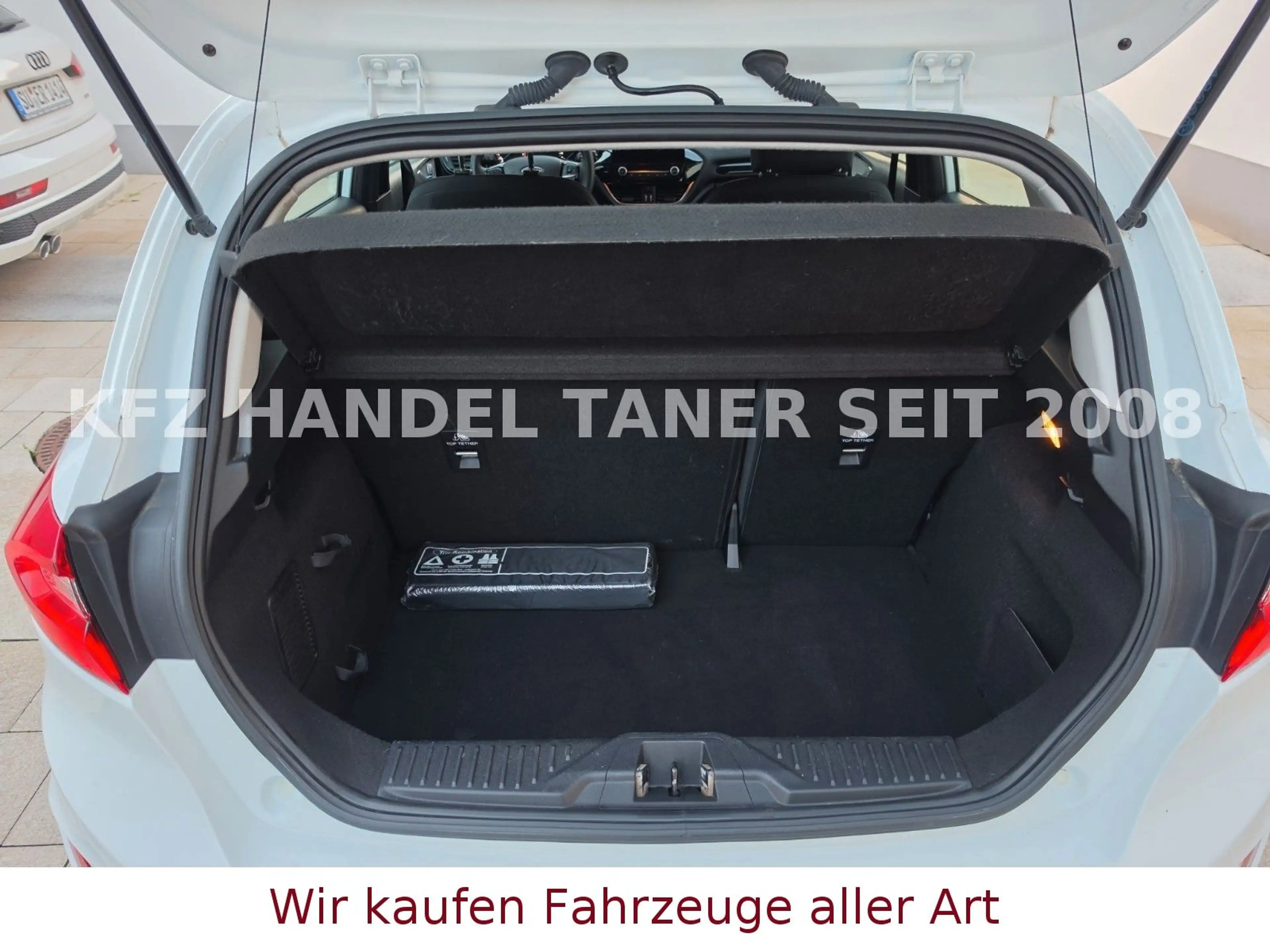 Ford Fiesta Cool & Connect — photo 8