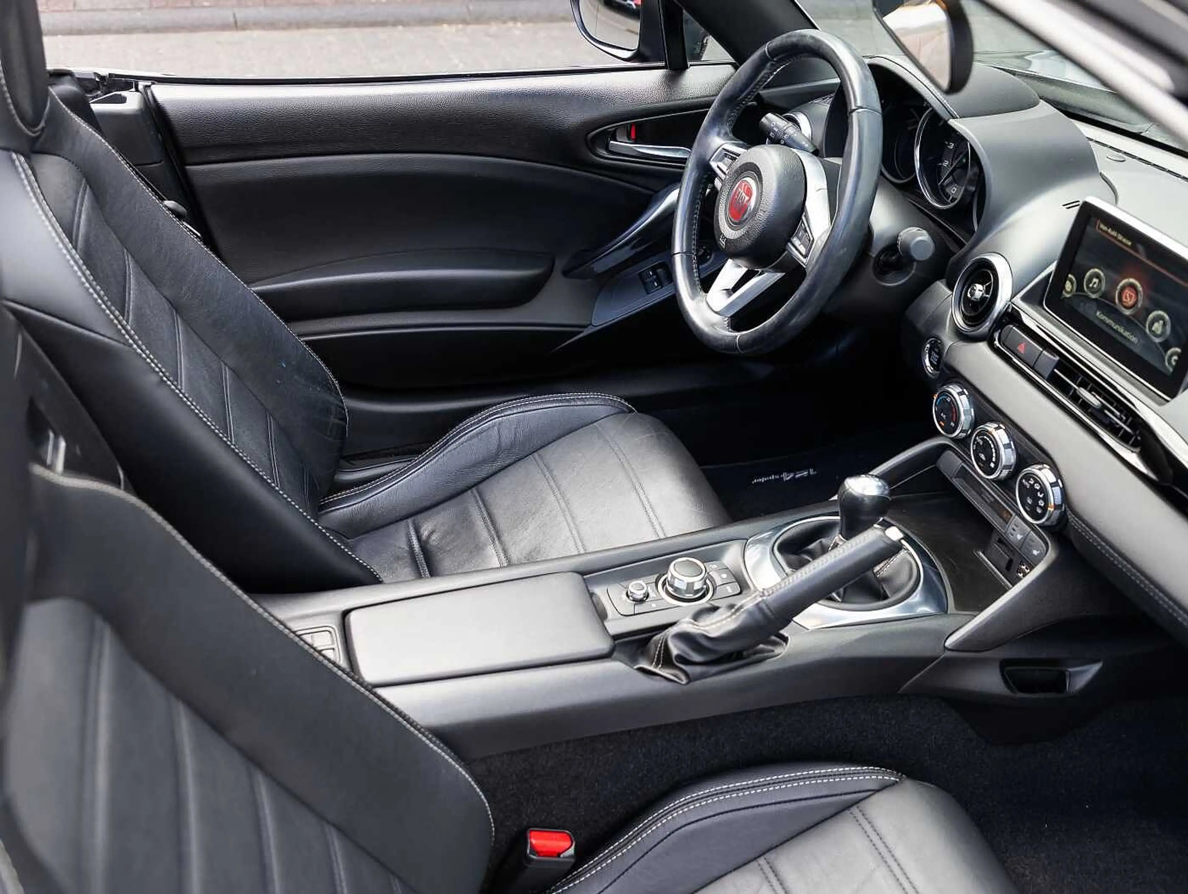 Fiat 124 Spider 1.4 MultiAir Turbo Lusso — photo 10