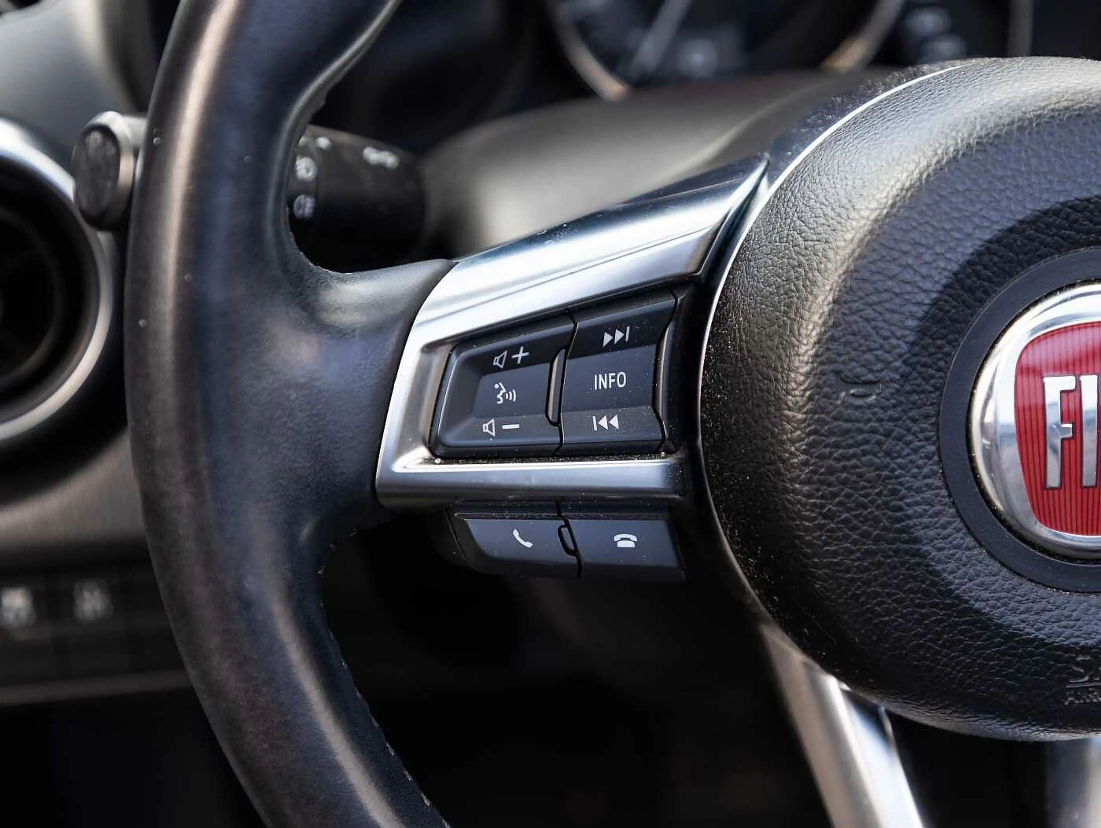 Fiat 124 Spider 1.4 MultiAir Turbo Lusso — photo 15