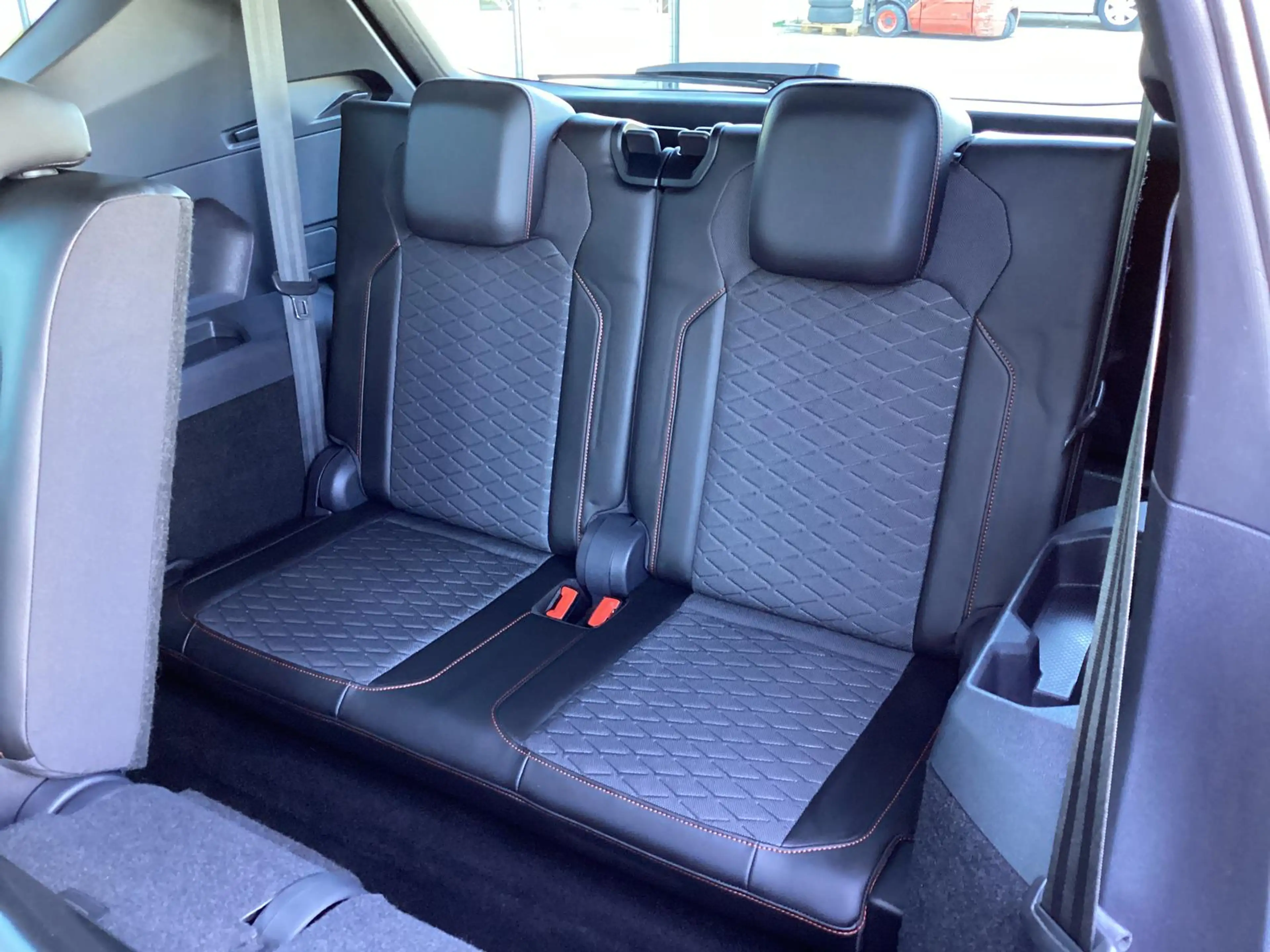 SEAT Tarraco 2.0 TDI DSG FR 4Drive 7-Sitzer/Pano/AHK — photo 6