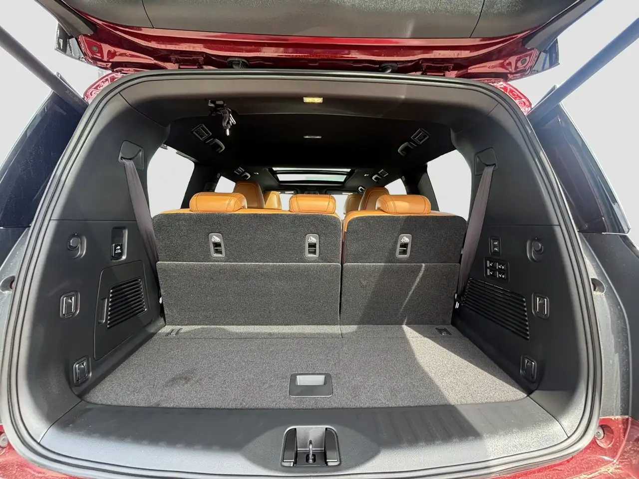 Nissan Armada снимка Nissan Armada