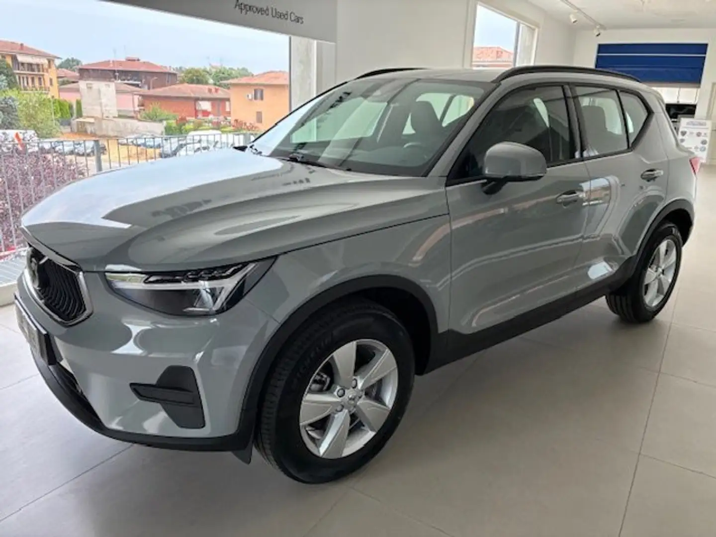 Volvo XC40 B3 Essential AUT - Offerta speciale! Grigio - 1