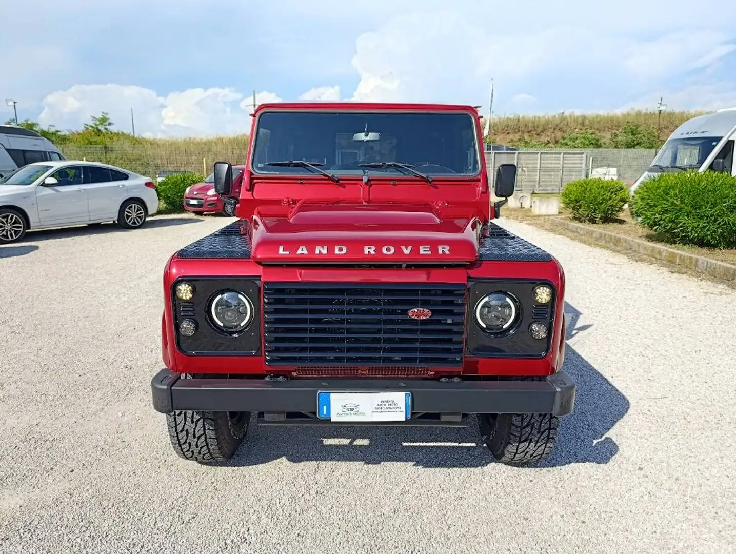 Land Rover Defender 2.2 td SW Rouge - 2