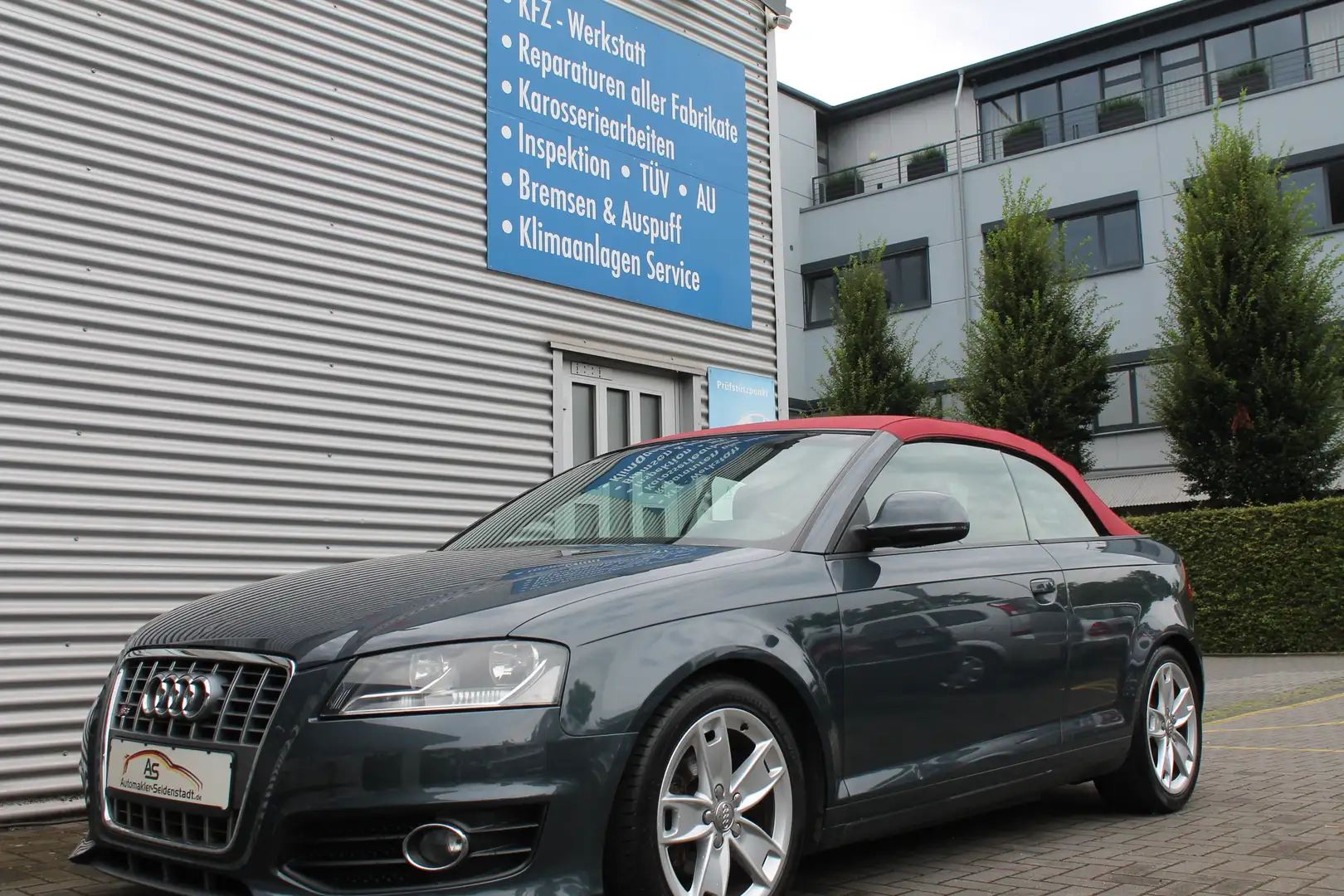 Audi A3 Cabrio Ambition, Leder ,Klima, Alufelgen, 2.Hand Grau - 1