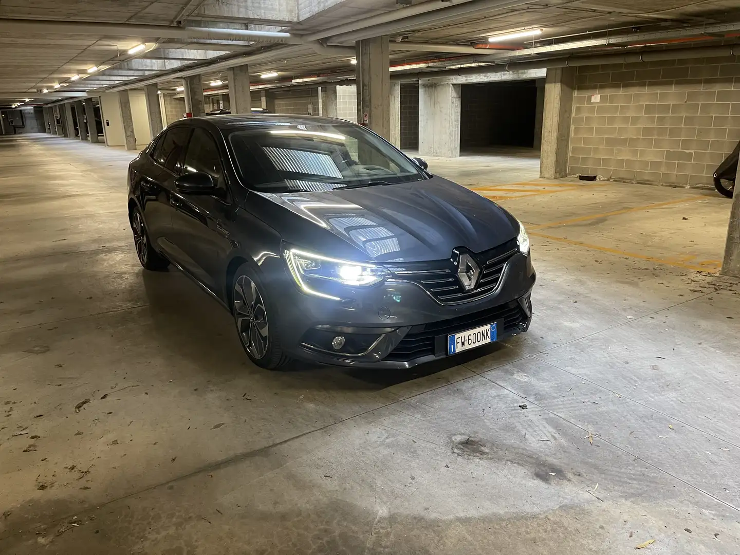 Renault Megane Grand Coupe 1.3 tce Executive 140cv edc fap Grigio - 1