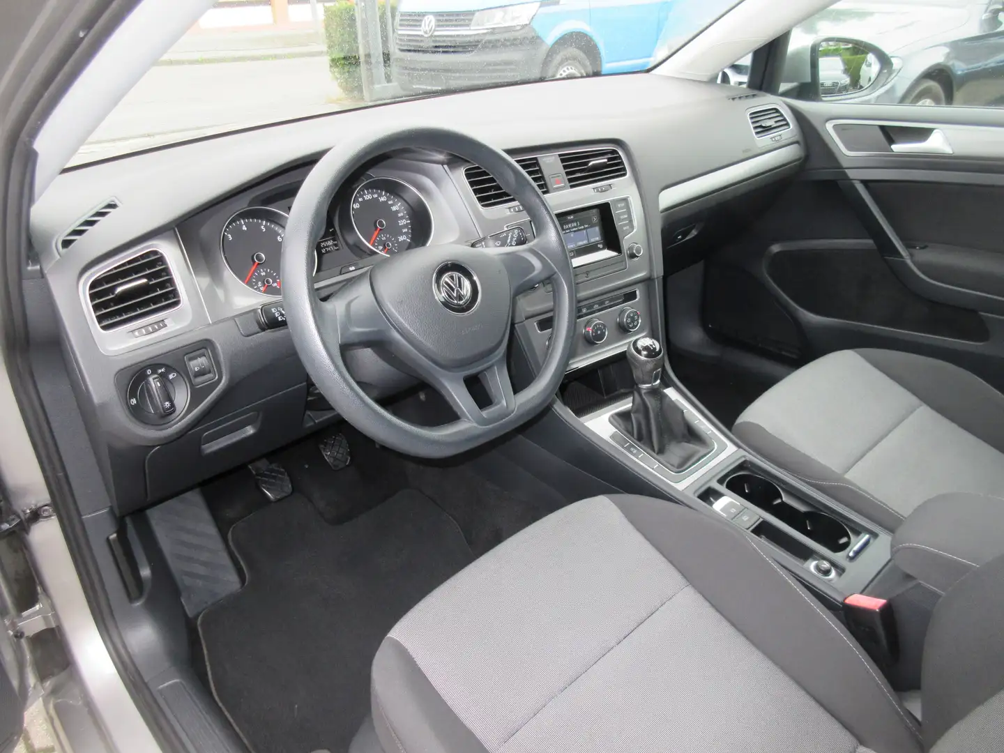 Volkswagen Golf VII Trendline *Gepflegt* Grau - 2