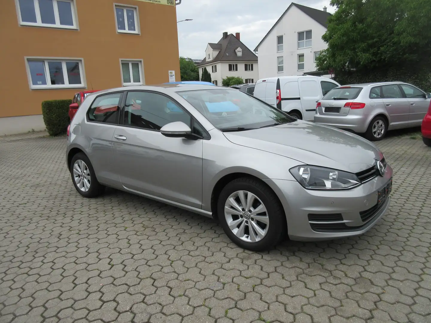 Volkswagen Golf VII Trendline *Gepflegt* Grau - 1