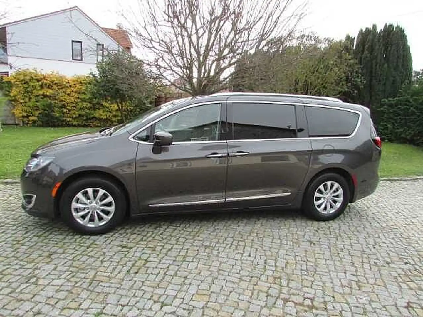 Chrysler Pacifica Touring L  Luxury Plus Leder Stow Go Touring L Pen Grau - 2