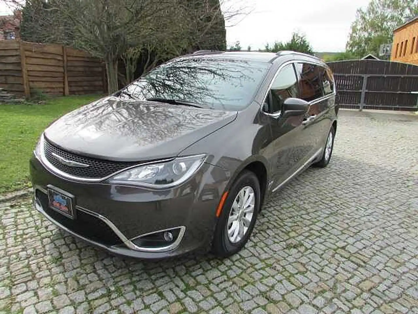 Chrysler Pacifica Touring L  Luxury Plus Leder Stow Go Touring L Pen Grau - 1