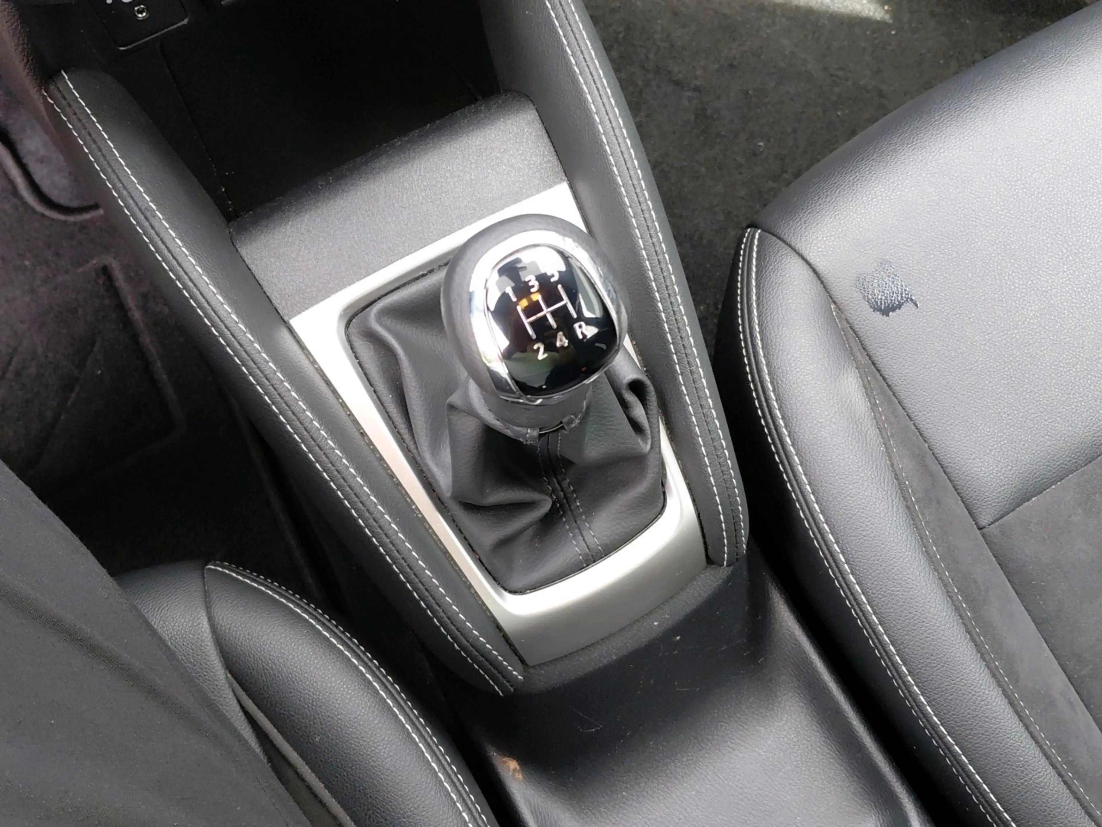 Nissan Micra 1.0 IG-T N-Sport — photo 13
