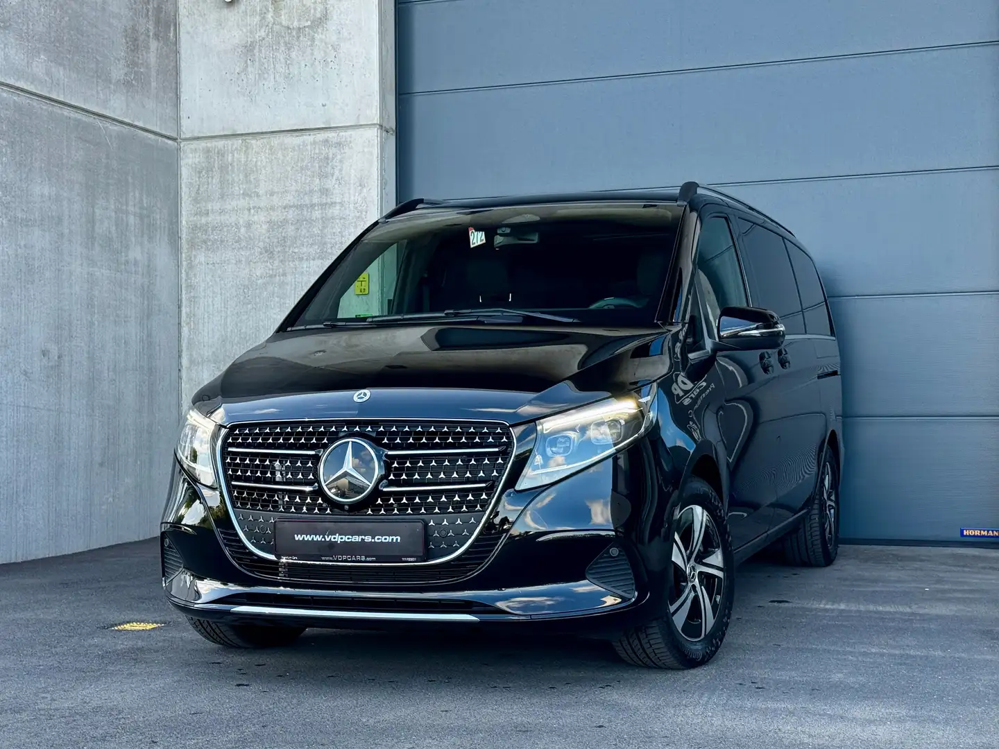 Mercedes-Benz V 250 AVANTGARDE+ PANORAMA 360 BURMESTER DISTRONIC LEDER Noir - 2