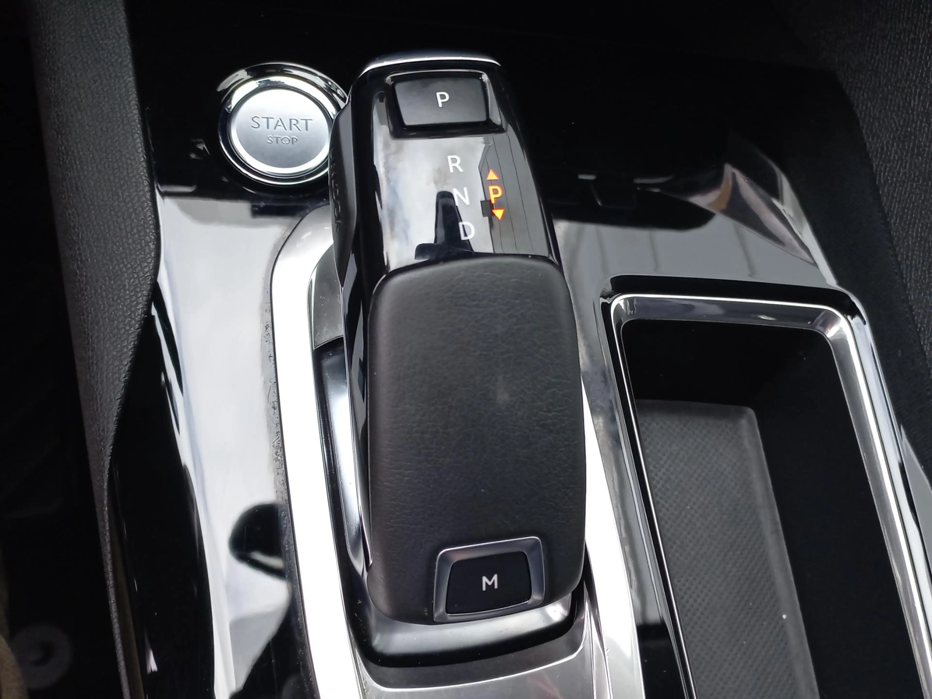 Peugeot 3008 1.2T 131pk Allure Automaat | Climate control | Nav — photo 11