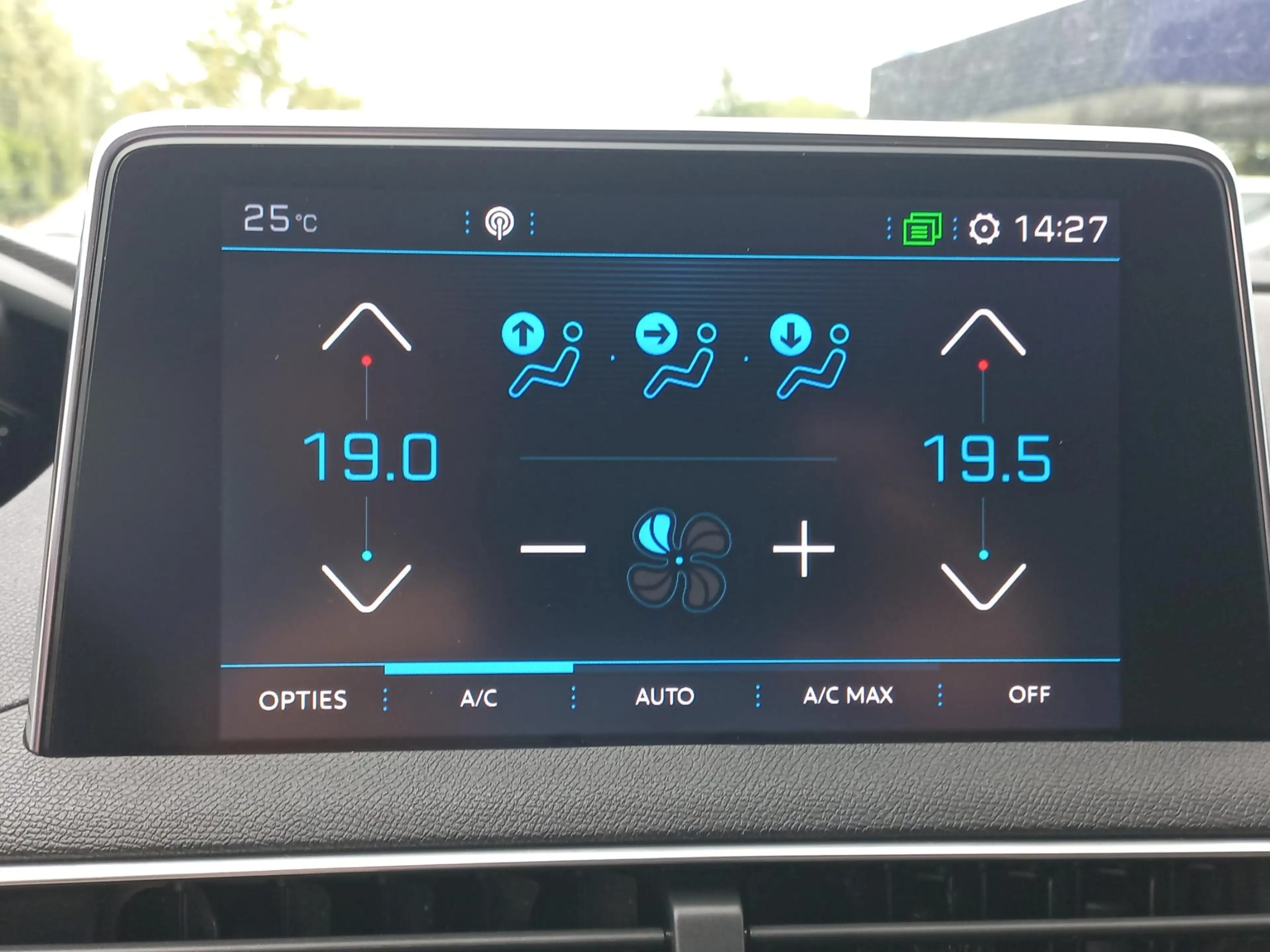 Peugeot 3008 1.2T 131pk Allure Automaat | Climate control | Nav — photo 6