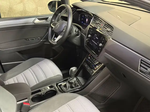 Volkswagen Touran view 12