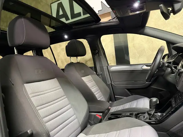 Volkswagen Touran view 11