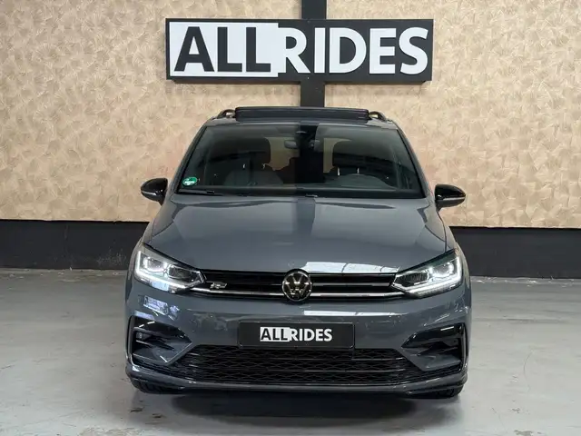 Volkswagen Touran view 8