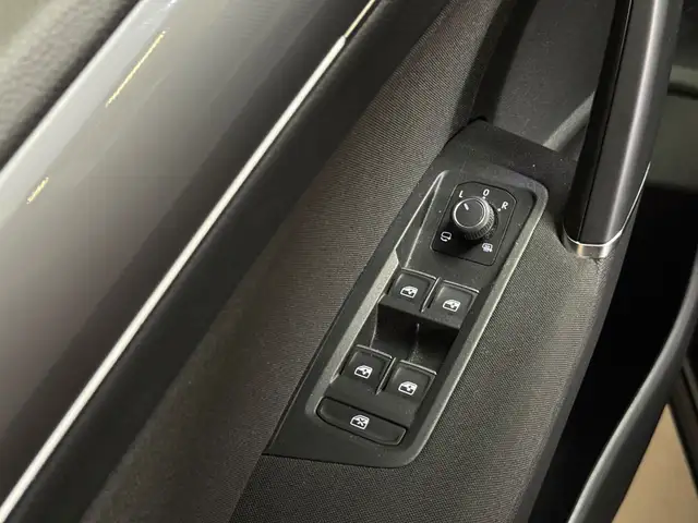 Volkswagen Touran view 18