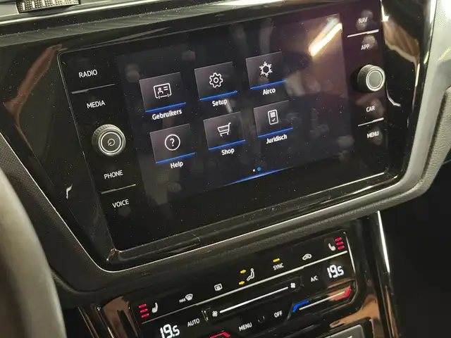 Volkswagen Touran view 27
