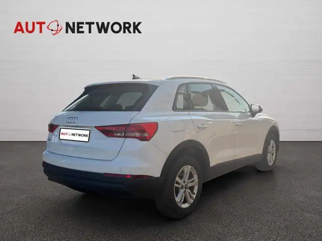 Audi Q3 view 2