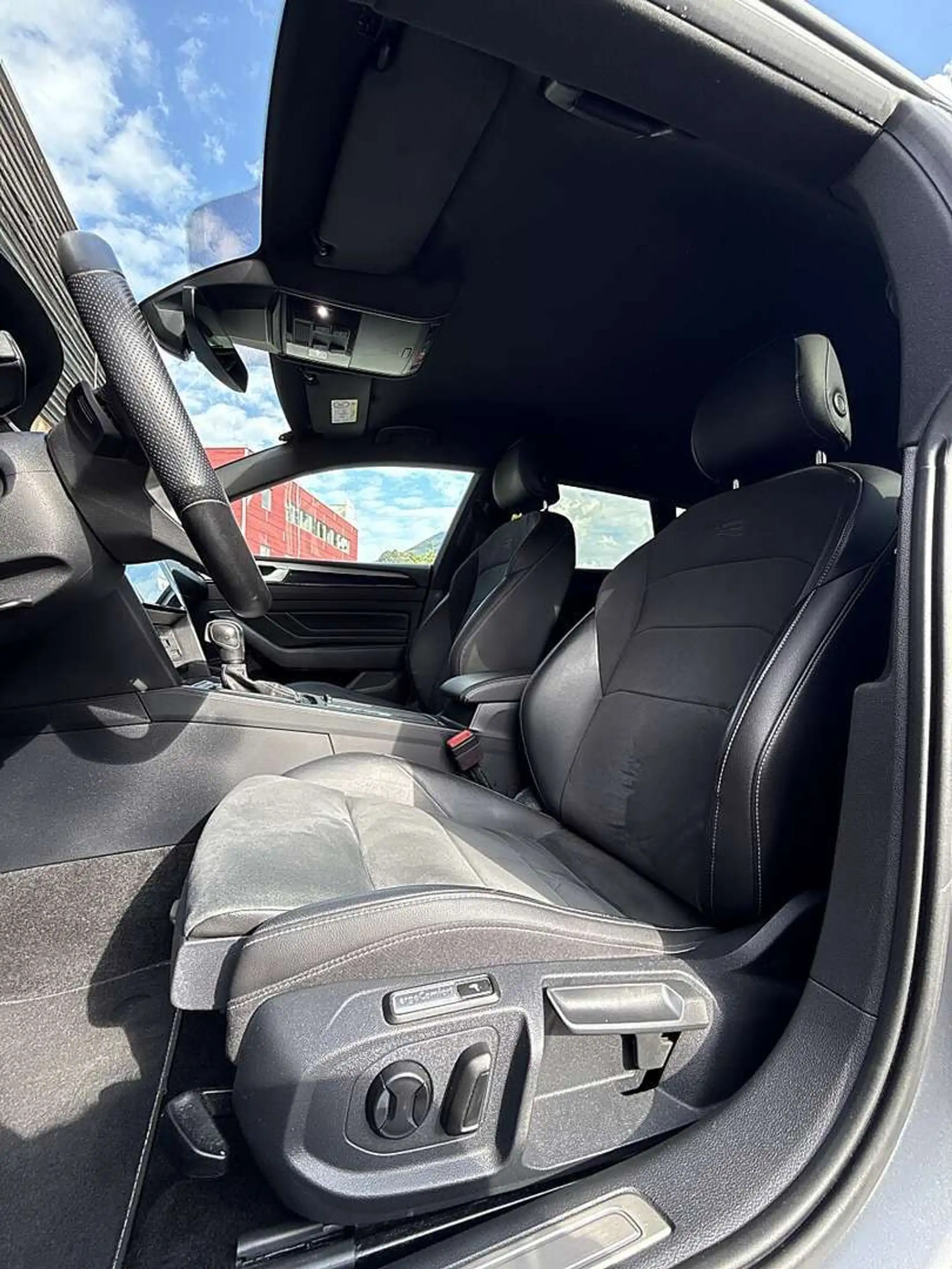 Volkswagen Arteon 2.0 TDI R-Line LED, Digital, Massage, ACC, Serv... — photo 10