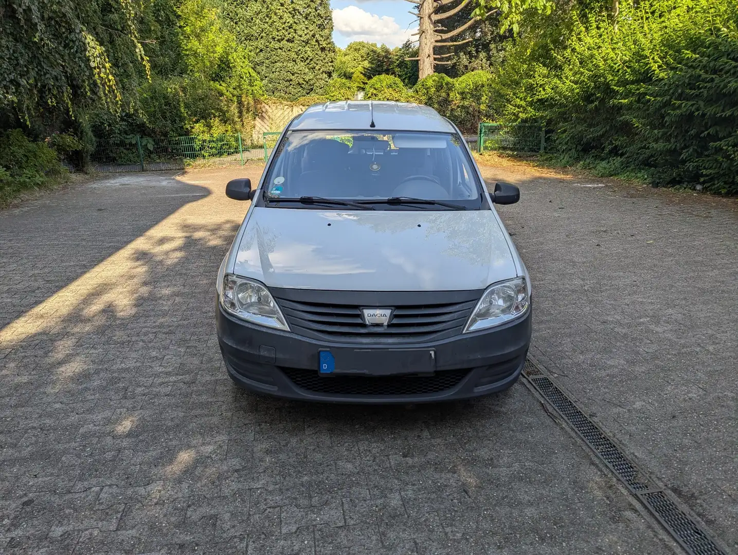 Dacia Logan Basis - 1