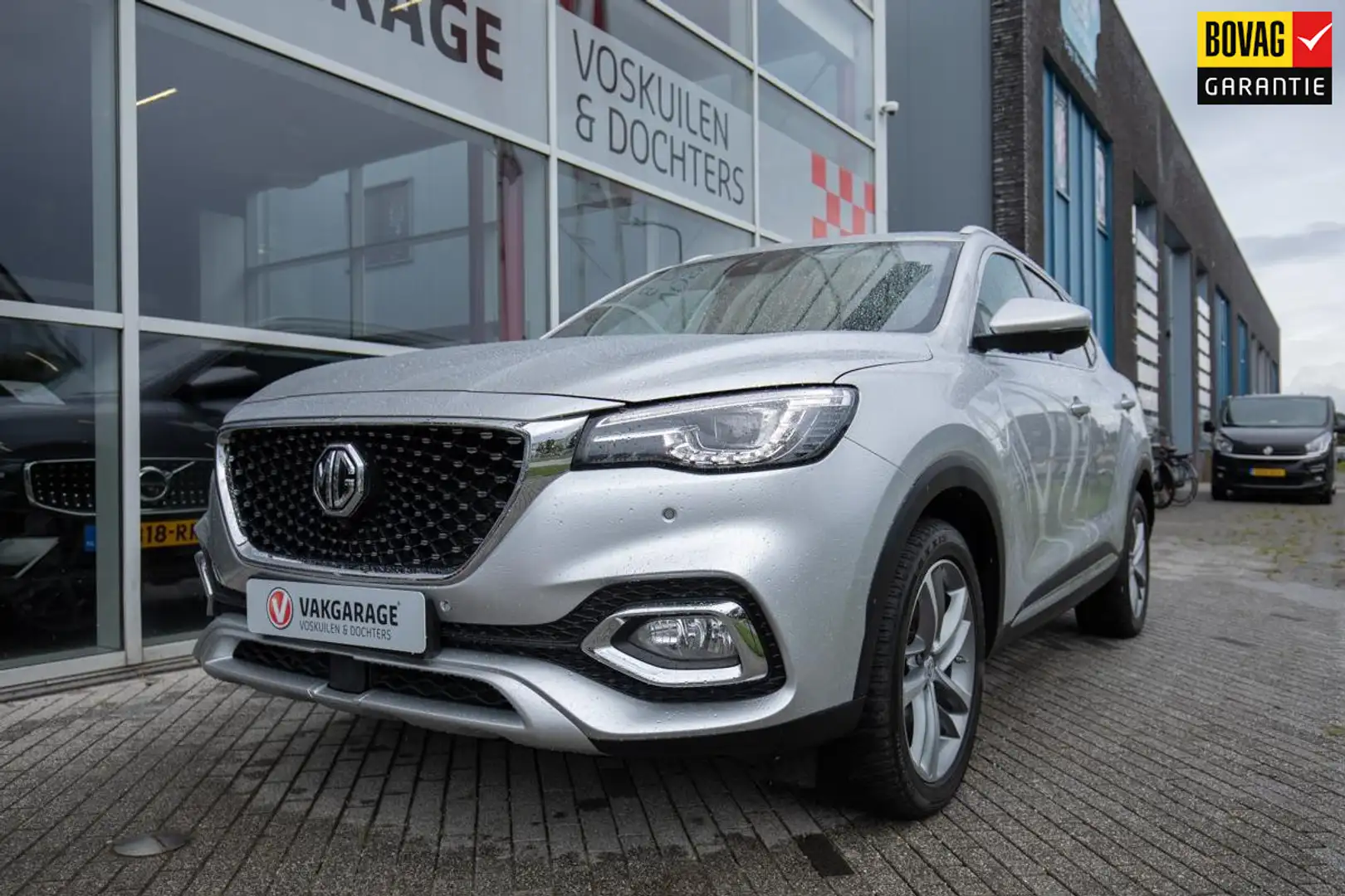 MG EHS 1.5 TGDI Luxury | PHEV | Sardana Red leder | Virtu Grijs - 1