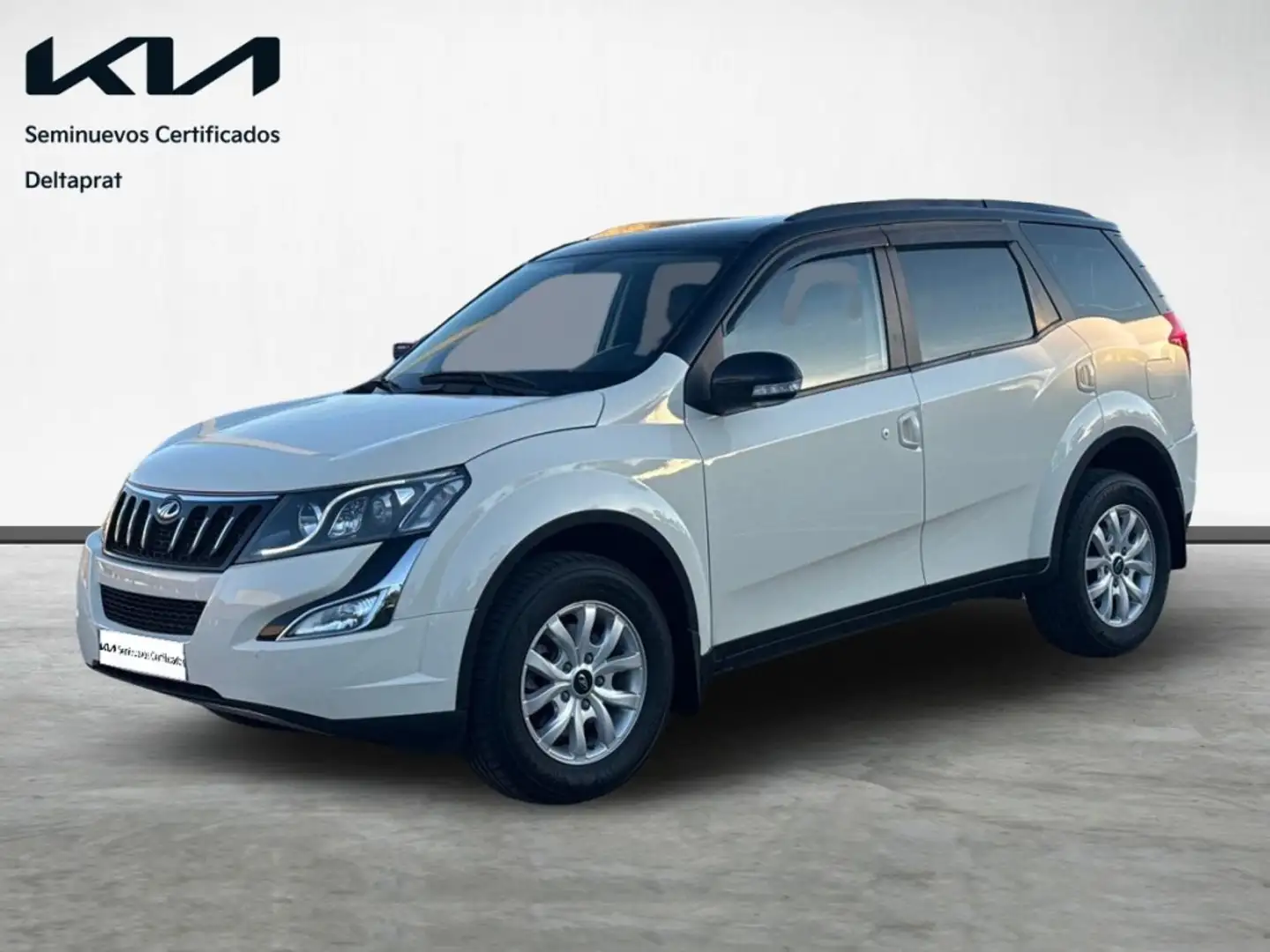 Mahindra XUV500 2.2D W8 FWD Weiß - 1