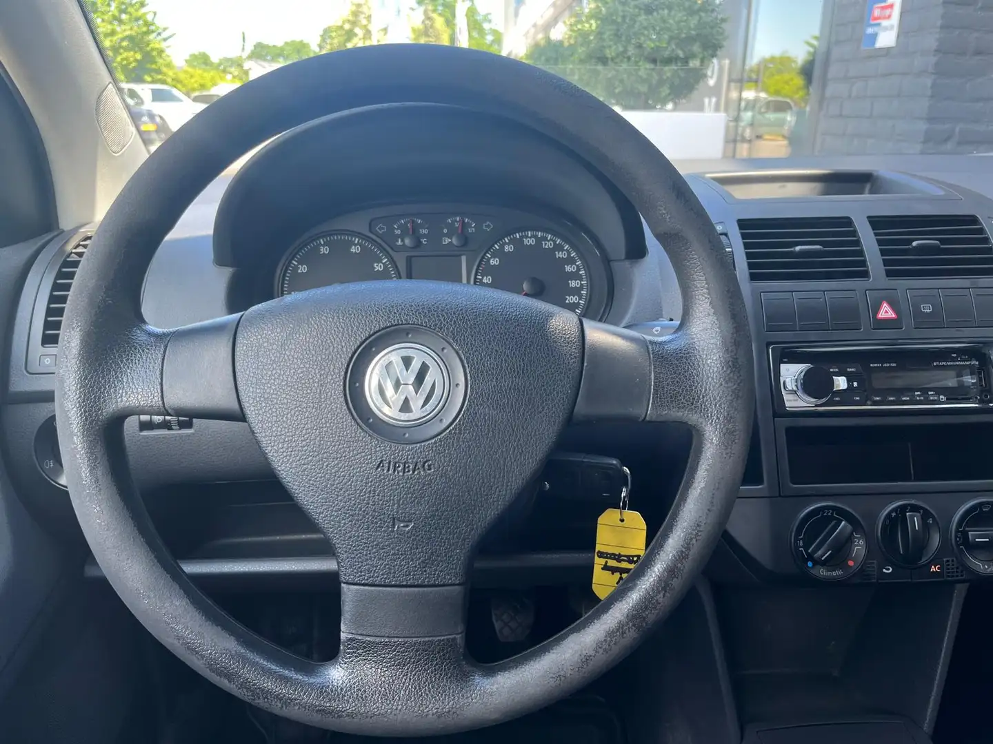 Volkswagen Polo 1.2-12V Trendline, Airco, Radio, NAP Gris - 2