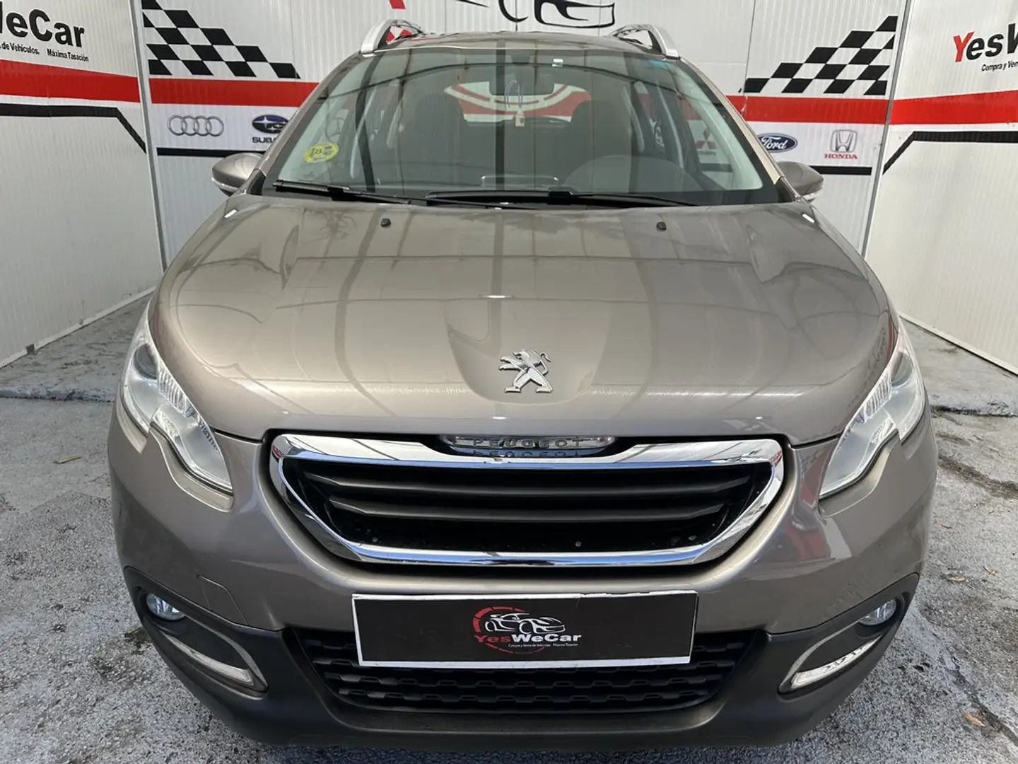 Peugeot 2008 1.6 e-HDI Active Gris - 2