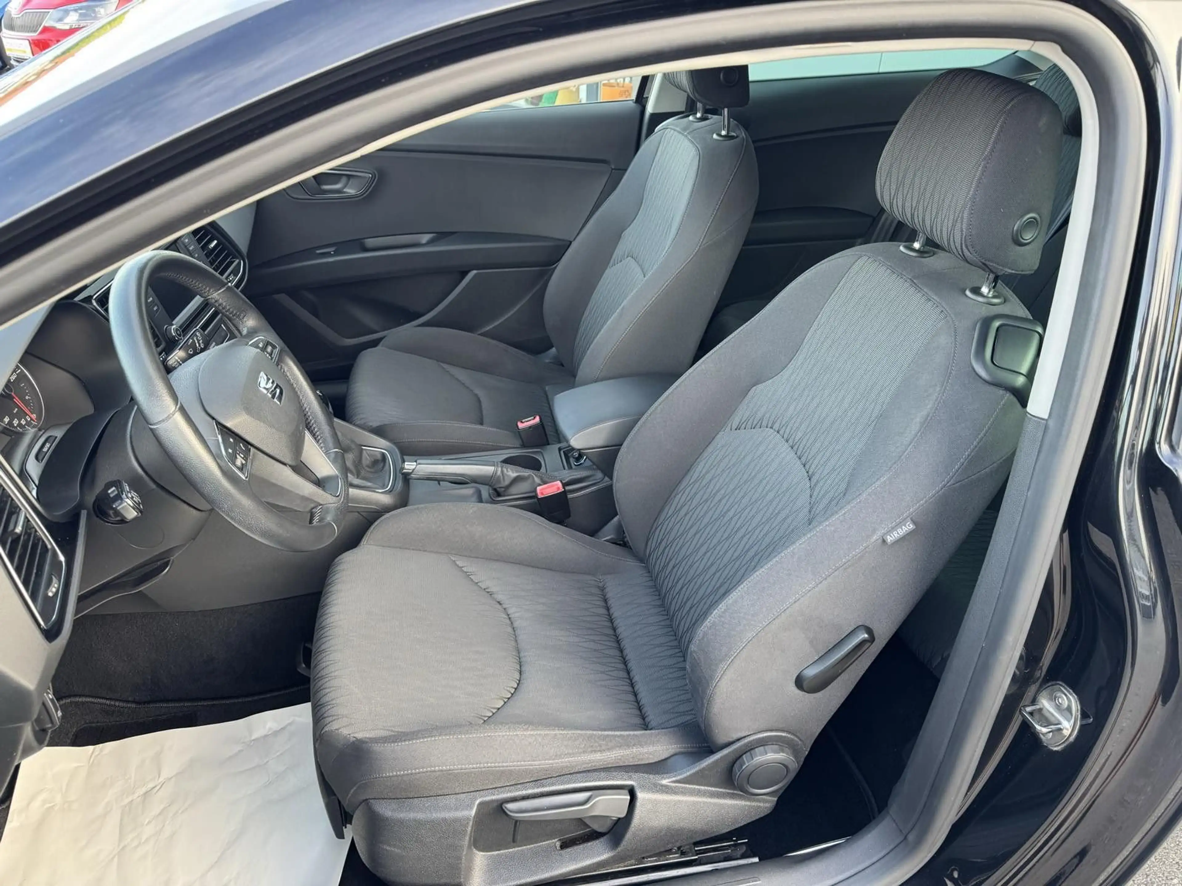 SEAT Leon SC Style 1.4 TSI LED 1. Hand Navi PDC — photo 12