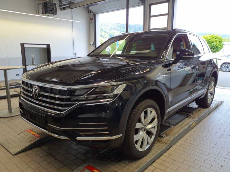 Volkswagen Touareg Atmosphere 3.0TDI +AHK+ACC+STDHZ+ — photo 2