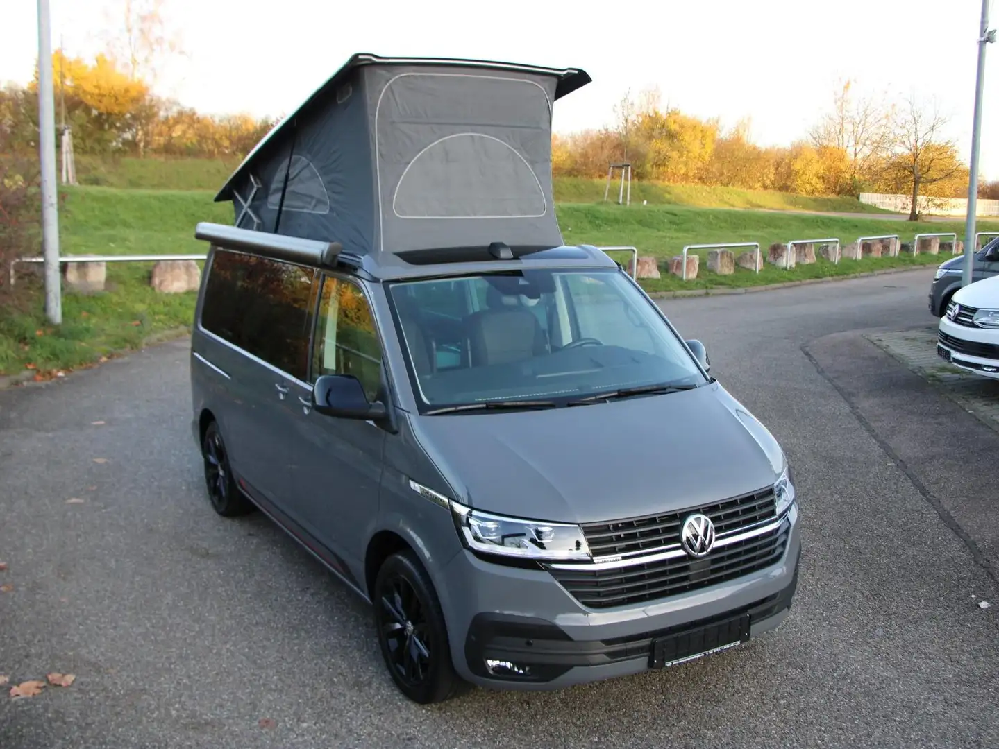 Volkswagen T6.1 California TDI Beach Camper Edition 4Motion DSG Miniküche Gris - 2